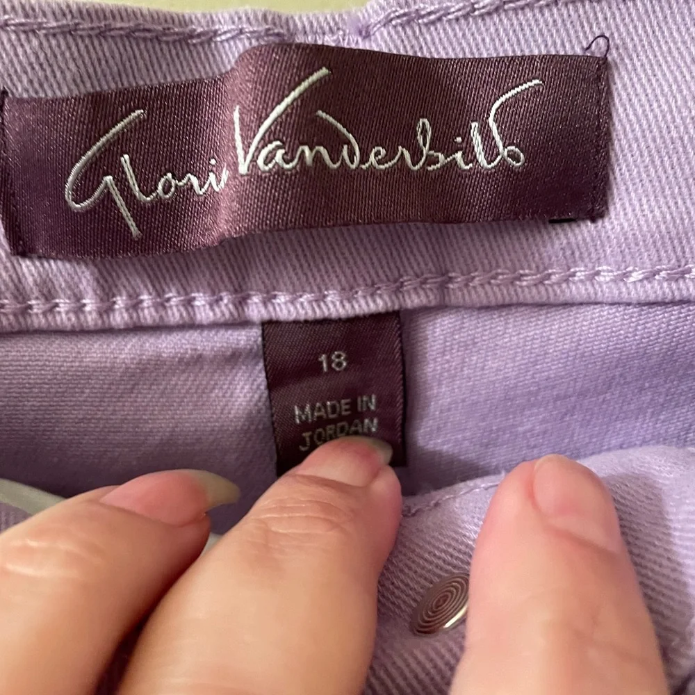 Lilac Gloria Vanderbilt Jeans - Picture 4 of 4